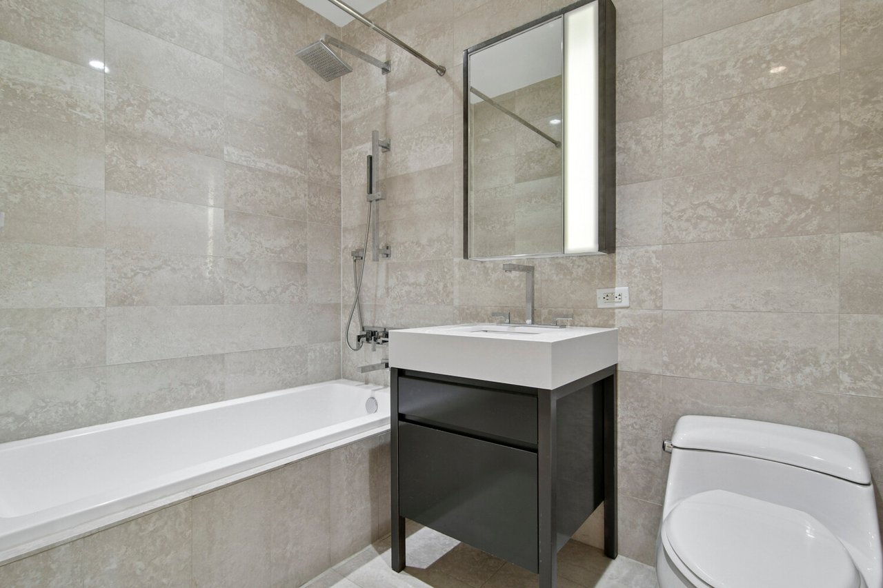 75 Wall Street, Apt 37A