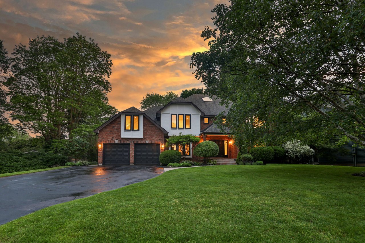 Elegant Luxury Living in Southeast Oakville