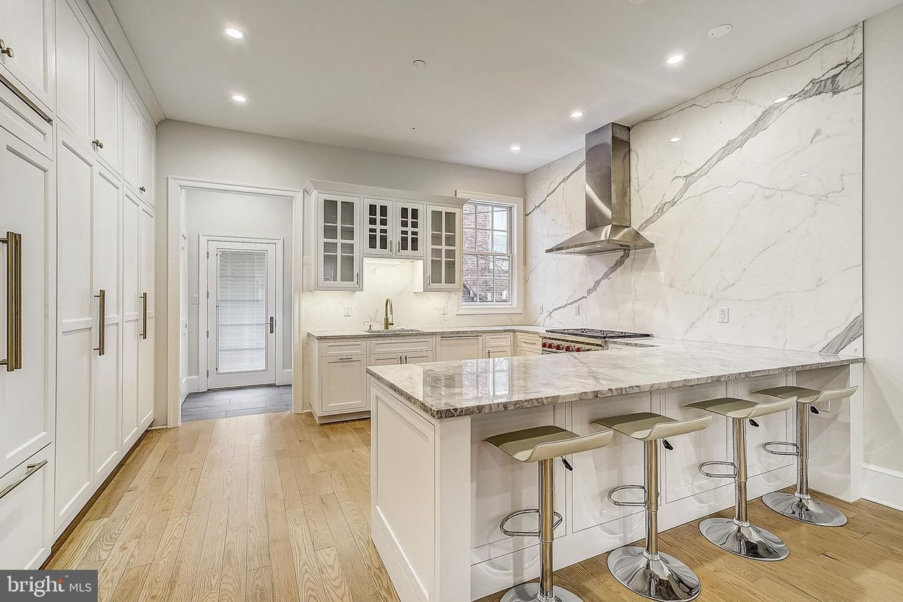 1511 Lombard St