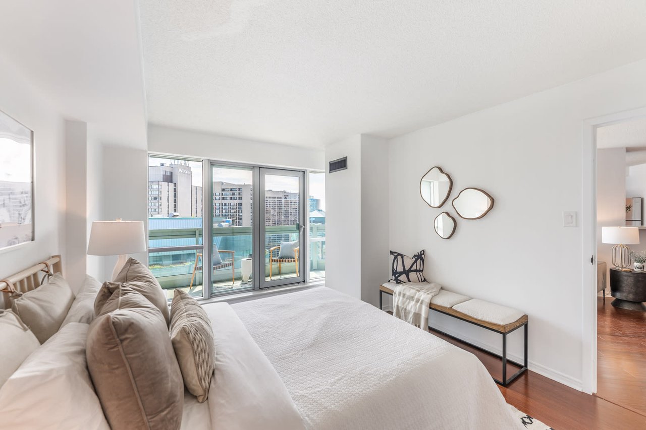 3101-10 Yonge St