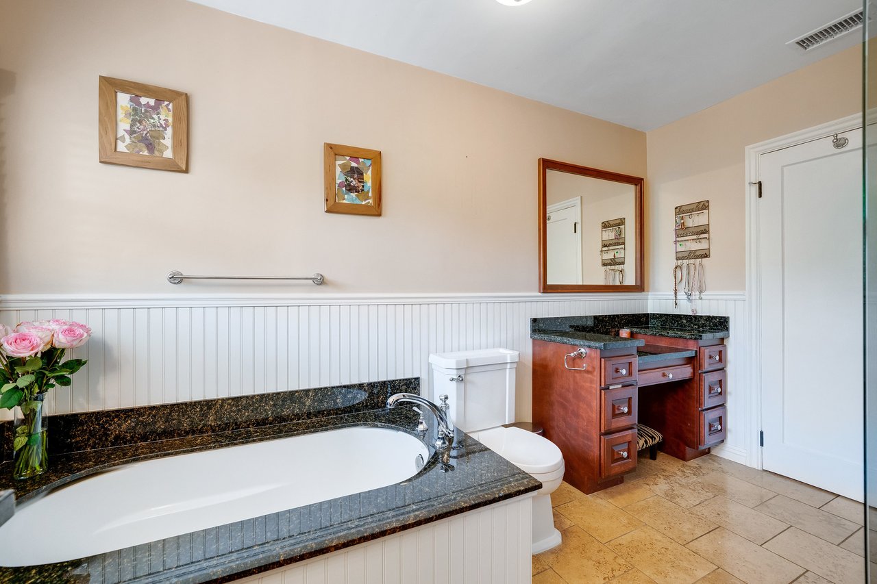 A Lil Bit O' Country in Shadow Hills * SOLD at full price