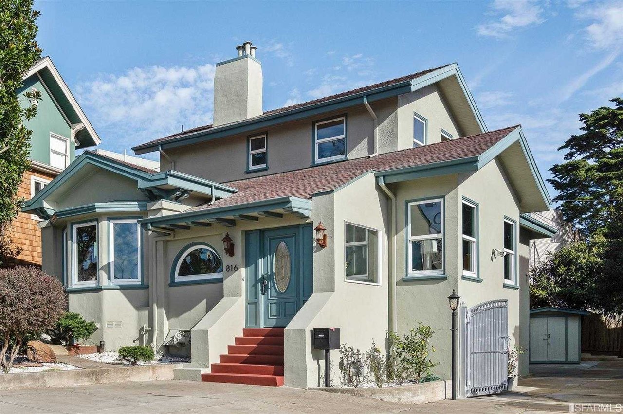 816 Victoria St