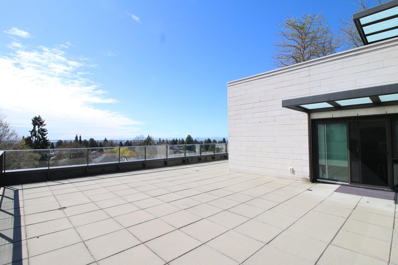 706-1571 W 57th Ave