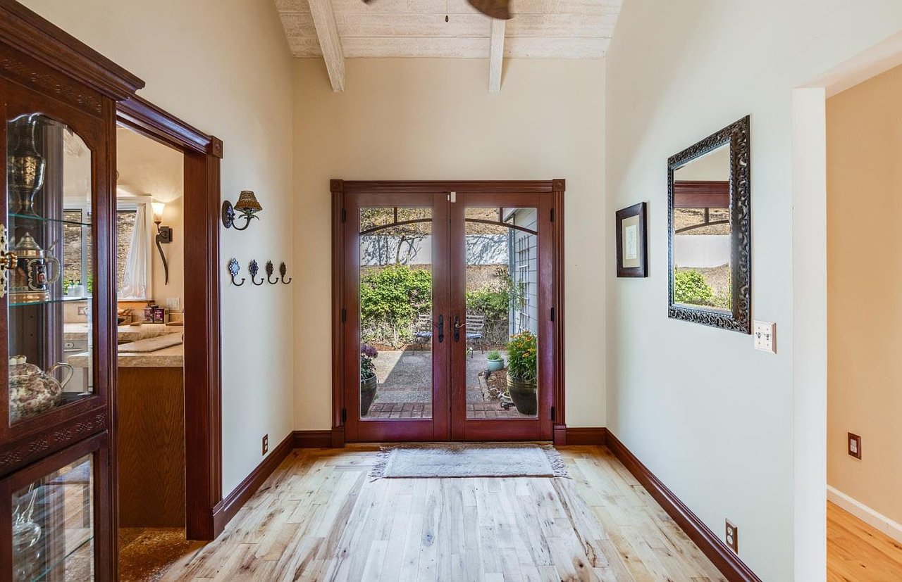 11523 Hidden Hills Rd