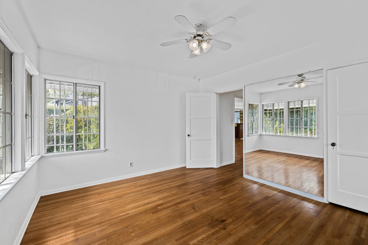 2590 Lake View Ave, Silverlake