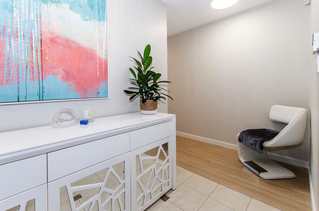 3207-1033 Marinaside Cres