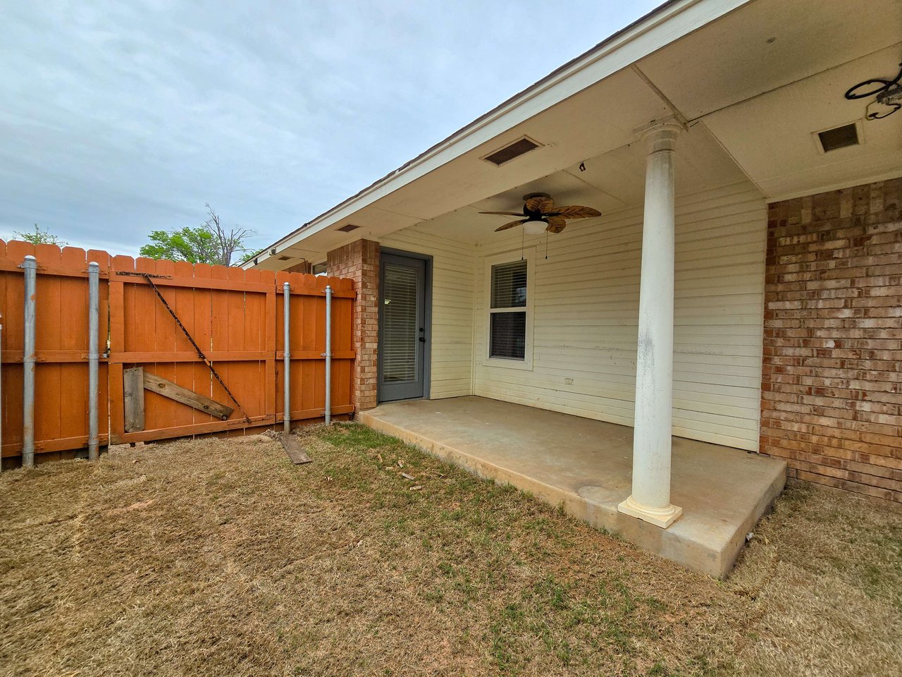 1211 Orchard Dr