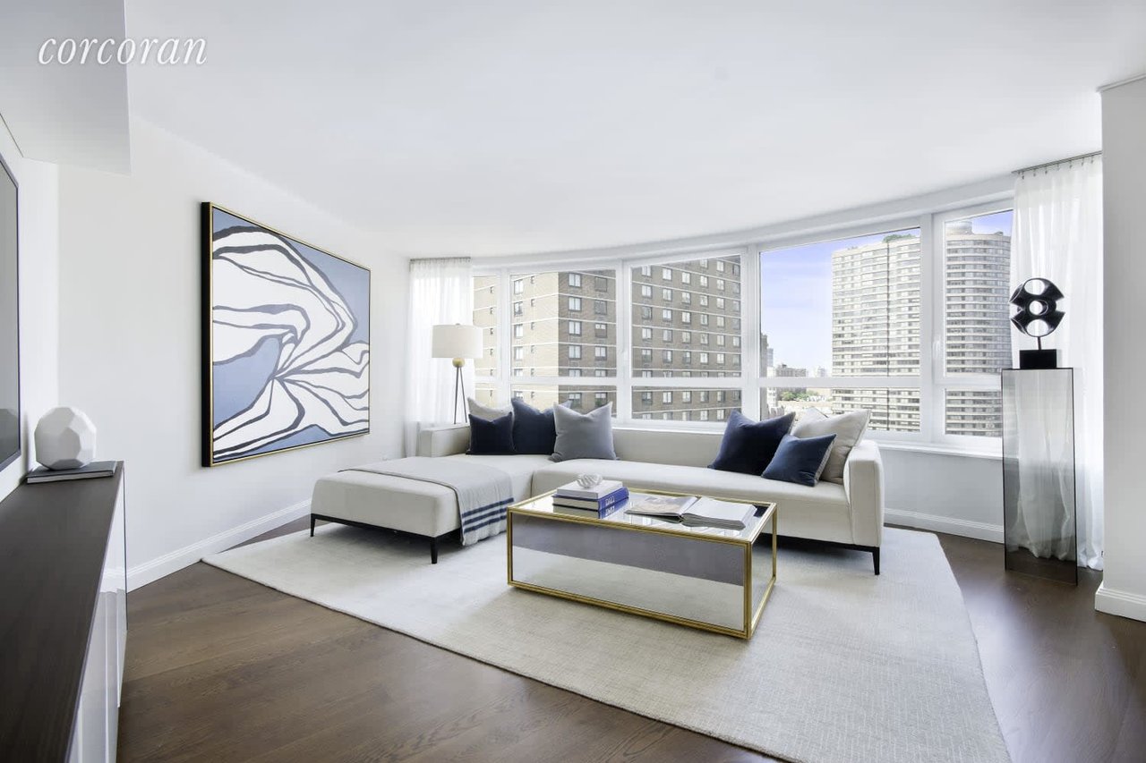 200 E 94th St, #2415