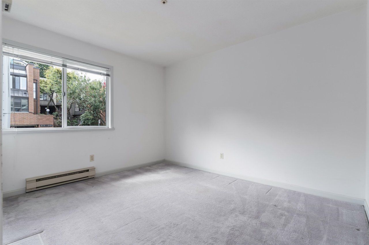 829 W 7th Ave