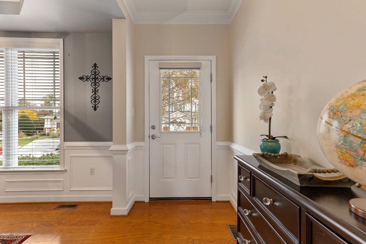 704 Abbey Village Circle