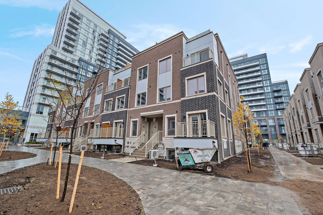 Vaughan Executive Townhouse 57