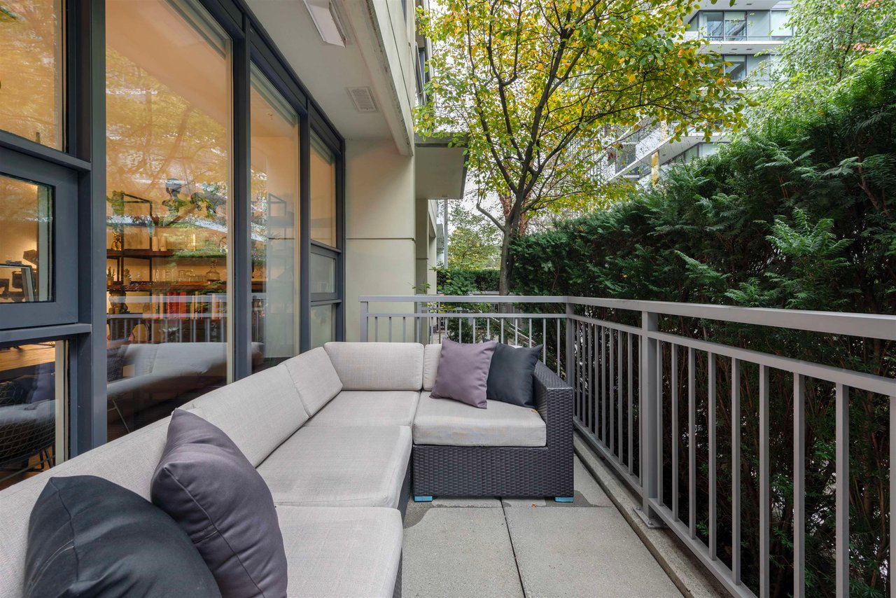 152 W 1st Ave