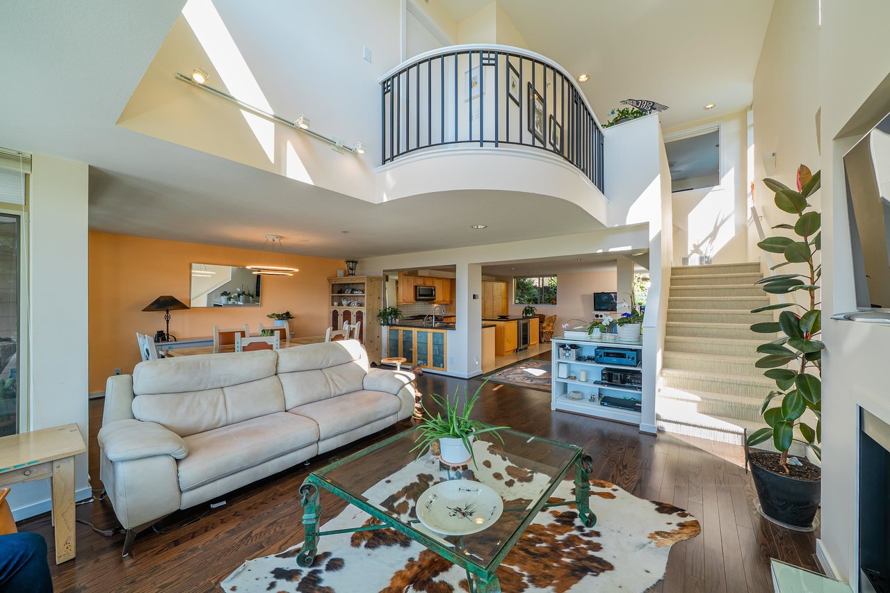8664 Seascape Dr