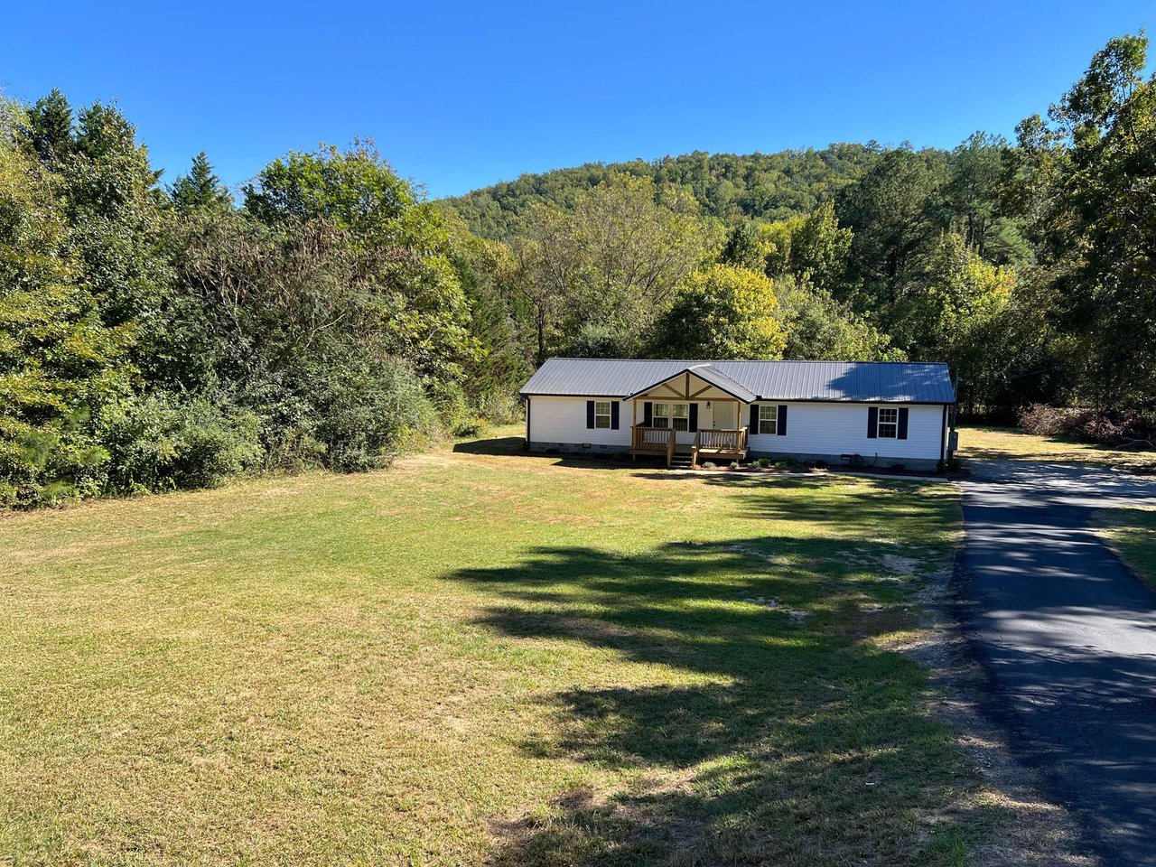  221 Valley Dr, Attalla, AL 35954