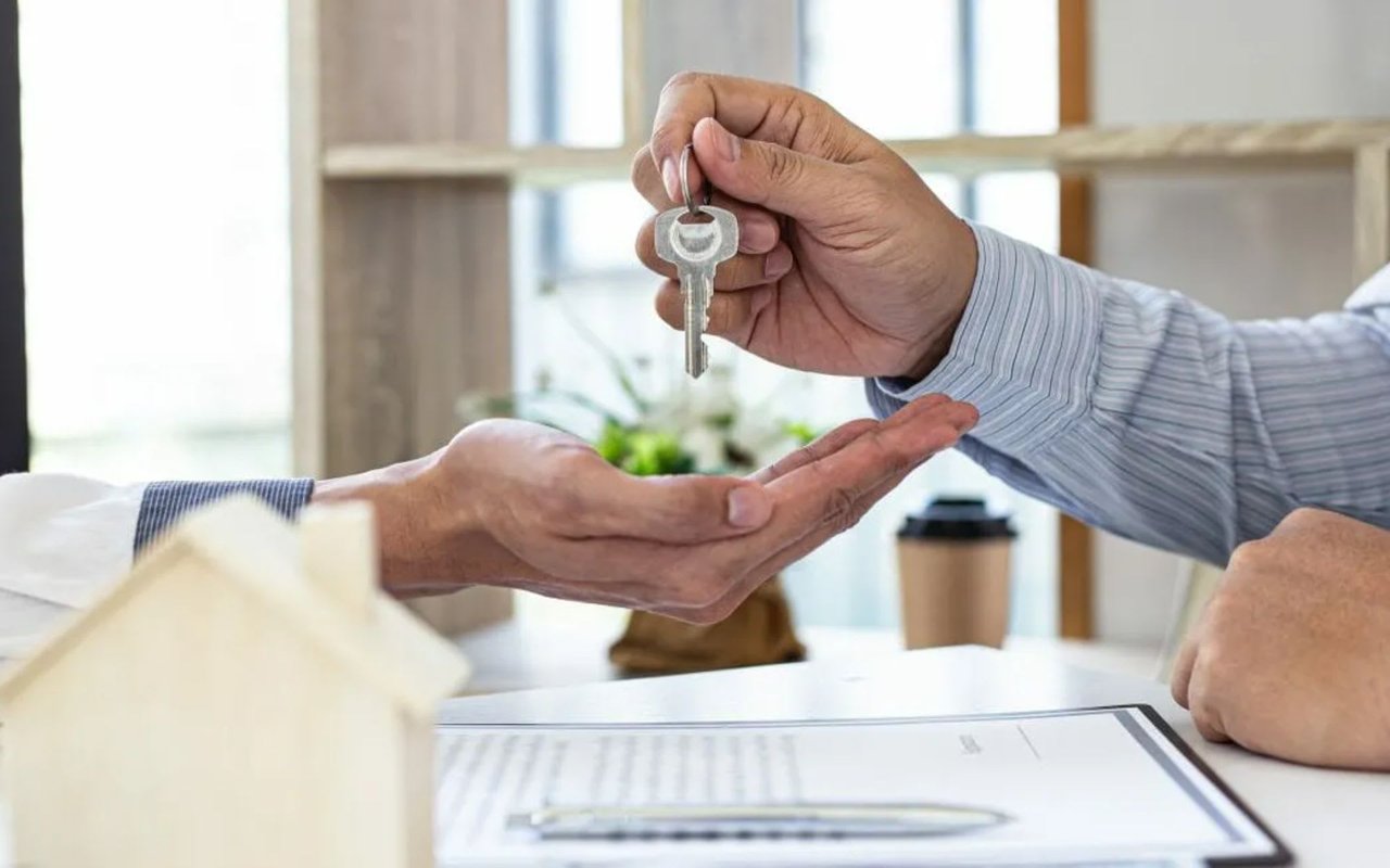 How Much Do I Have to Pay an Agent to Help Me Buy a House?