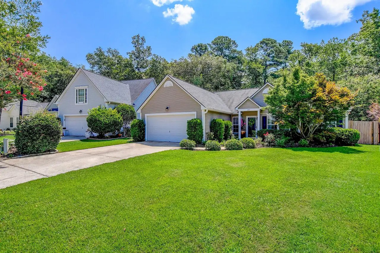207 Ashford Cir