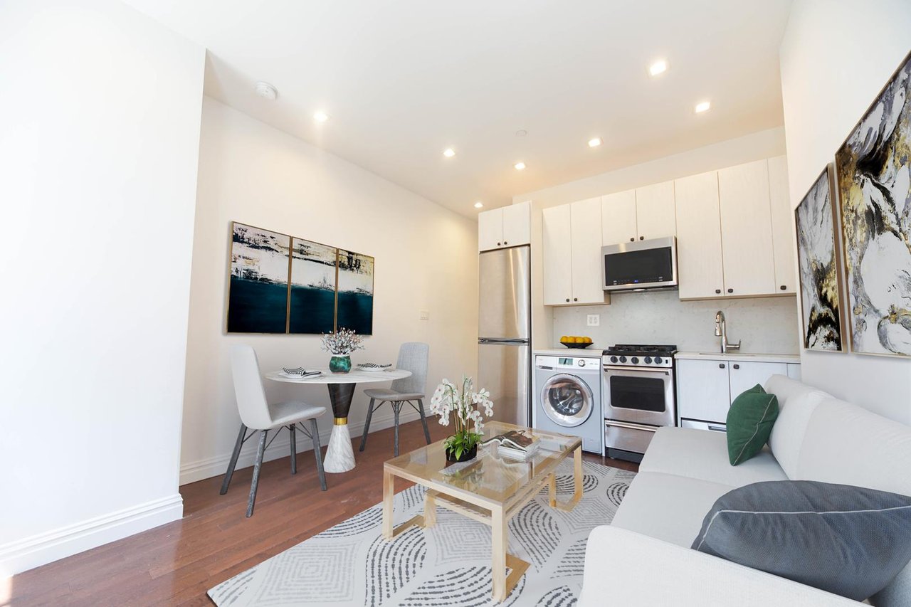 31 Saint Marks Place, Apt 10