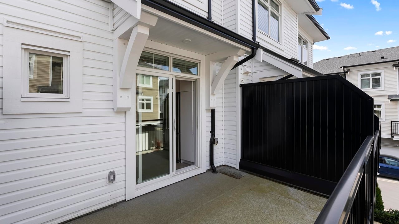 21-2070 Oak Meadows Dr
