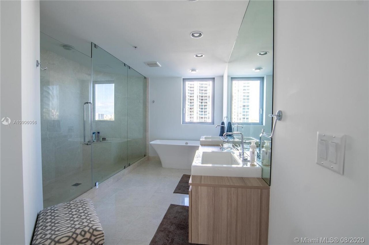 17111 Biscayne Blvd, #1007