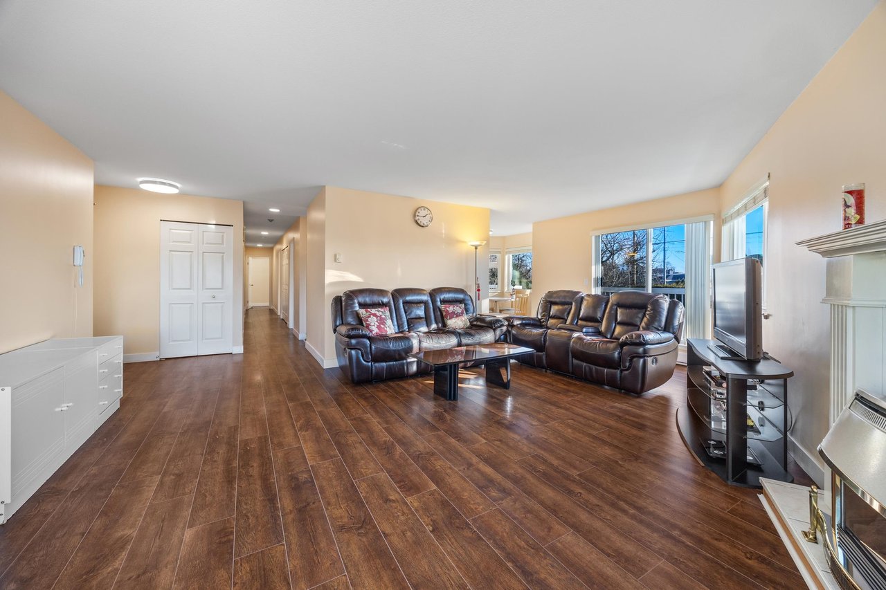 109-11240 Mellis Dr