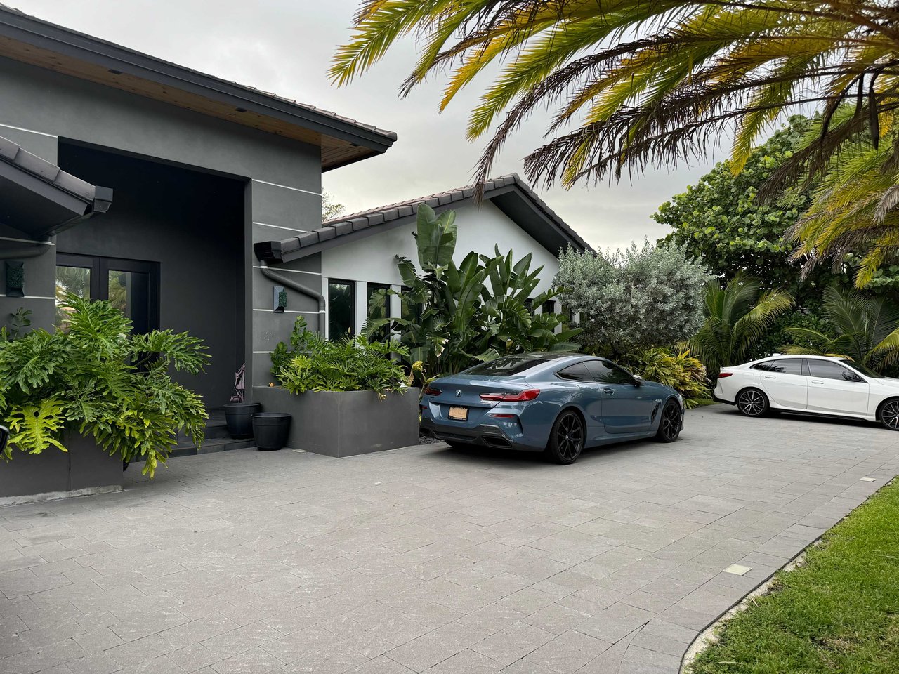 Diplomat  Parkway Hallandale Beach