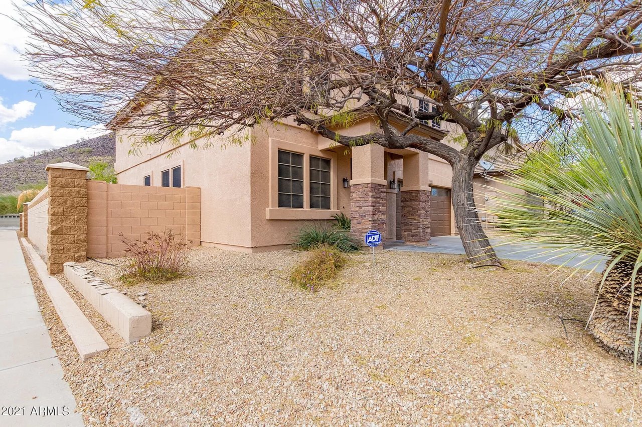1906 E Patrick Ln