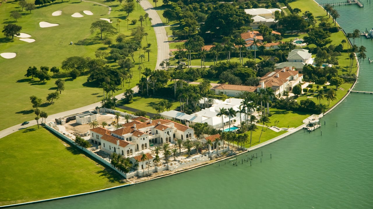 Billionaire Buyers Like Jeff Bezos Have Supercharged Miami’s High-End Home Market