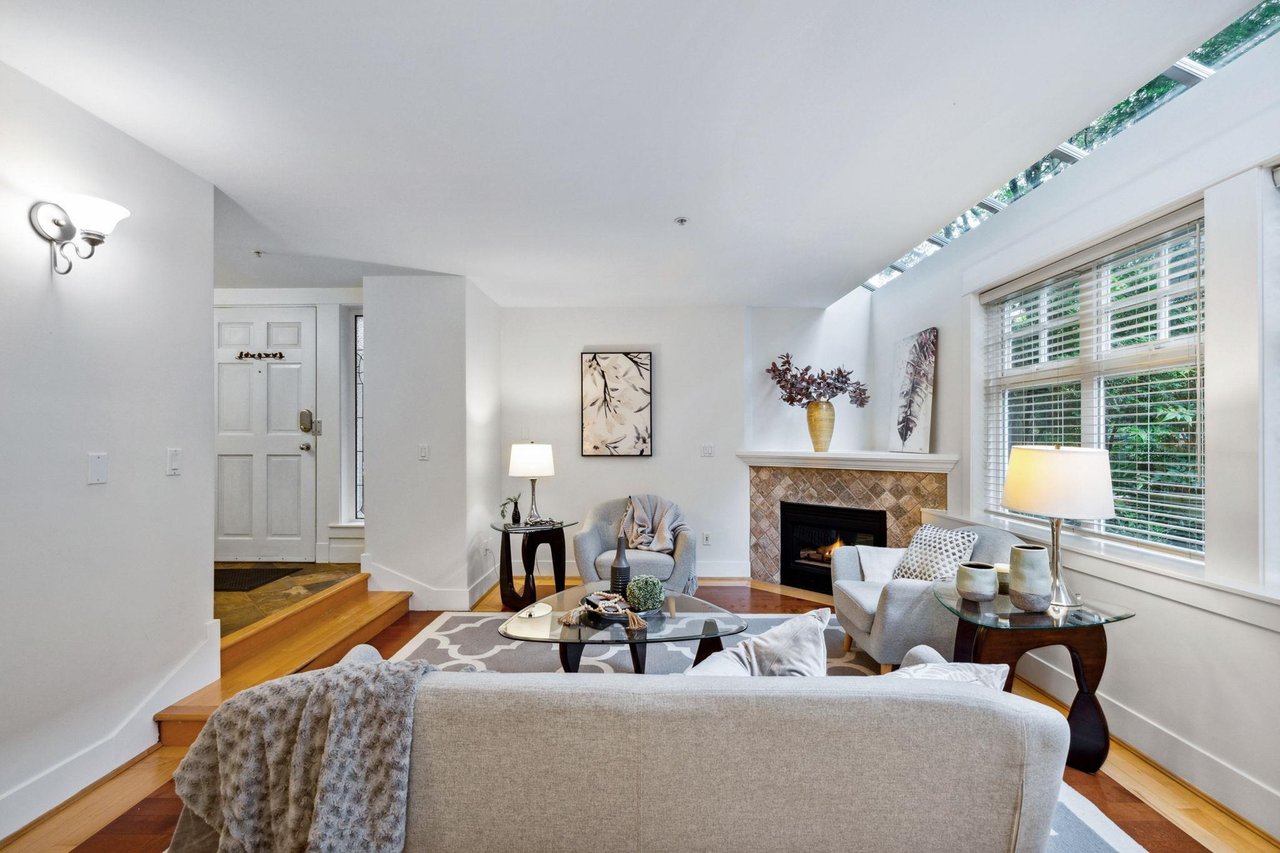 147 W 15th Ave