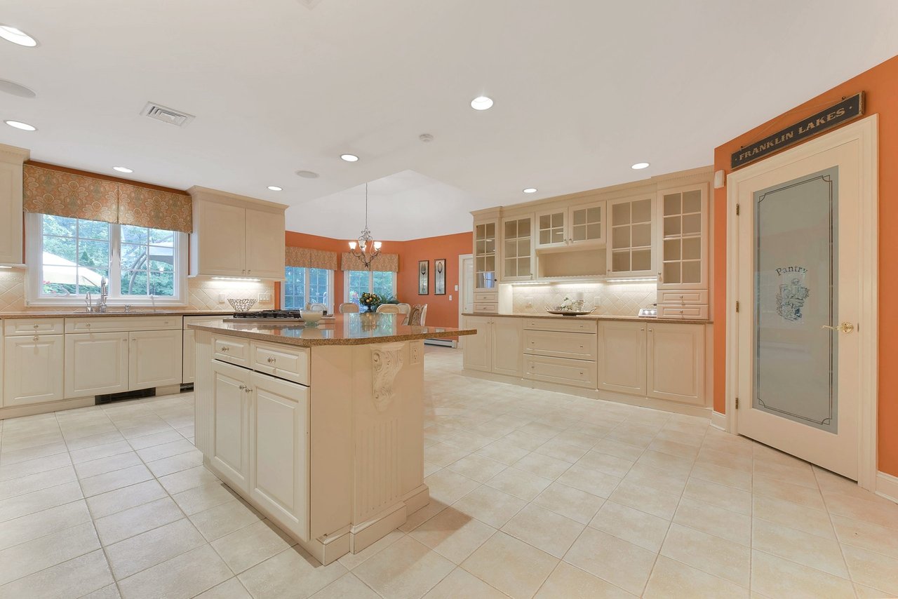727 Ginger Lane