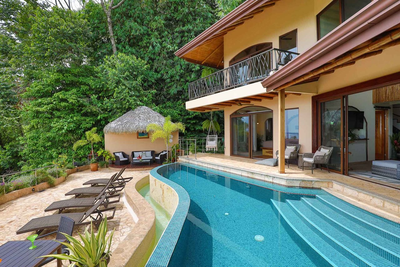 VILLA TUCAN TANGO: TROPICAL LUXURY HOME IN GATED COMMUNITY ABOVE DOMINICALITO