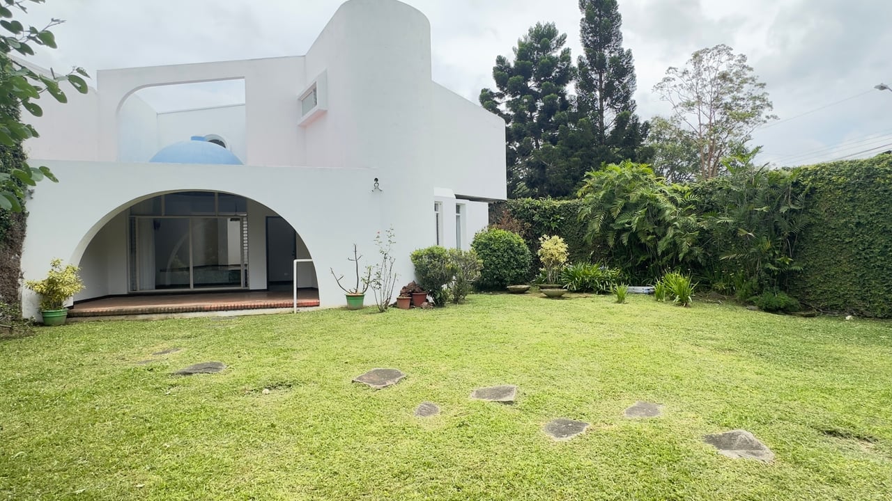 Independent Corner Garden Home, Curridabat, San Jose