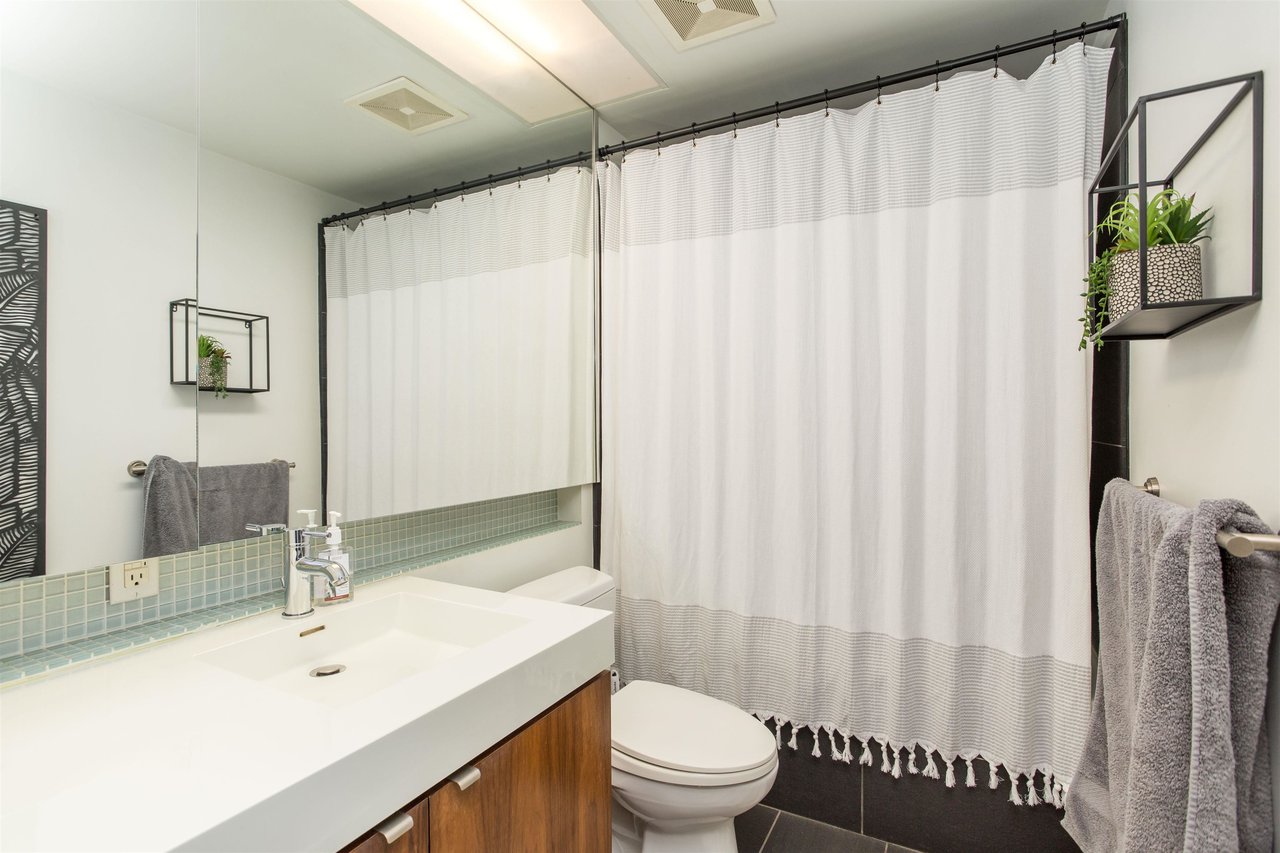 401-33 W Pender Street, Vancouver