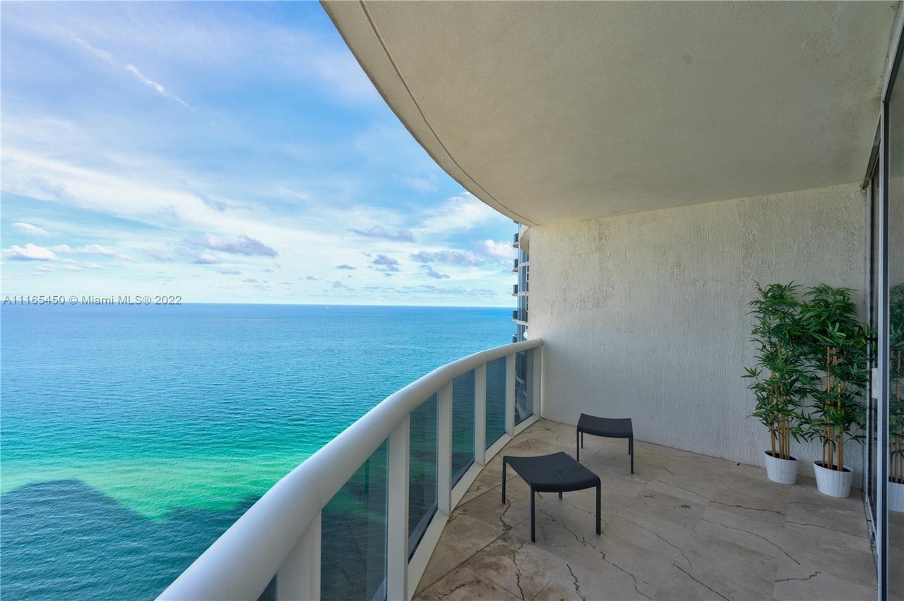 17201 Collins Ave #3708 Sunny Isles FL
