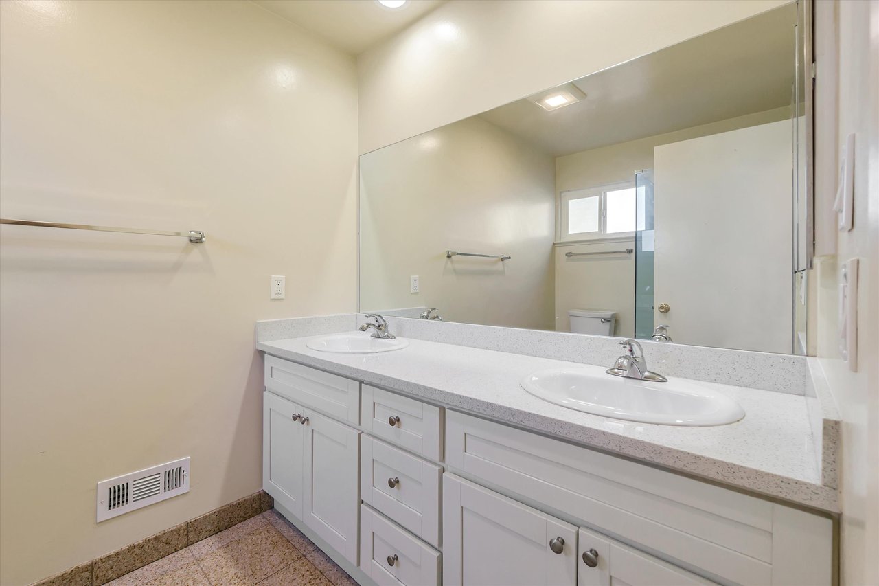 3435 Klamath Woods Pl