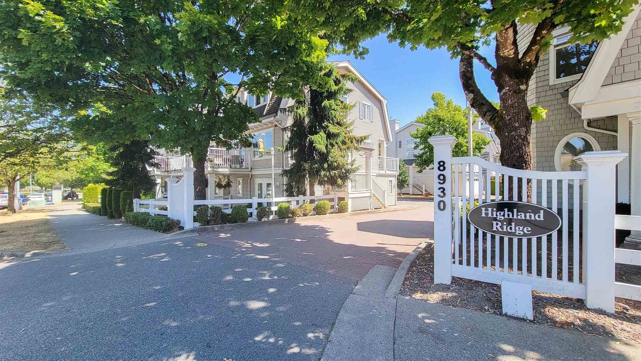 29-8930 Walnut Grove Dr