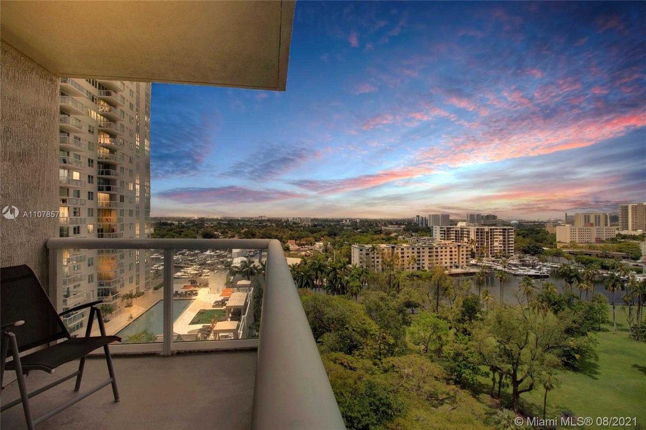 1871 NW South River Dr Unit 1407