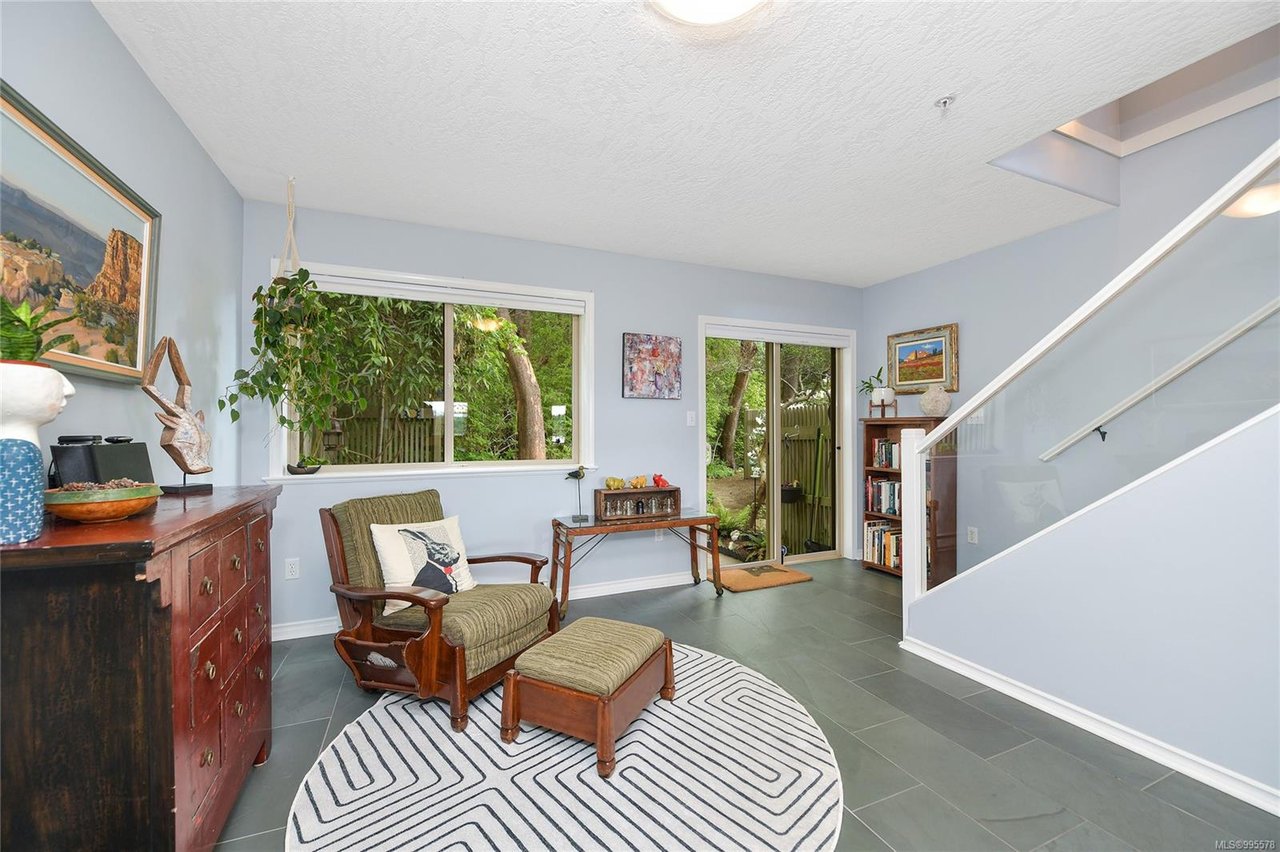 12-127 Aldersmith Pl