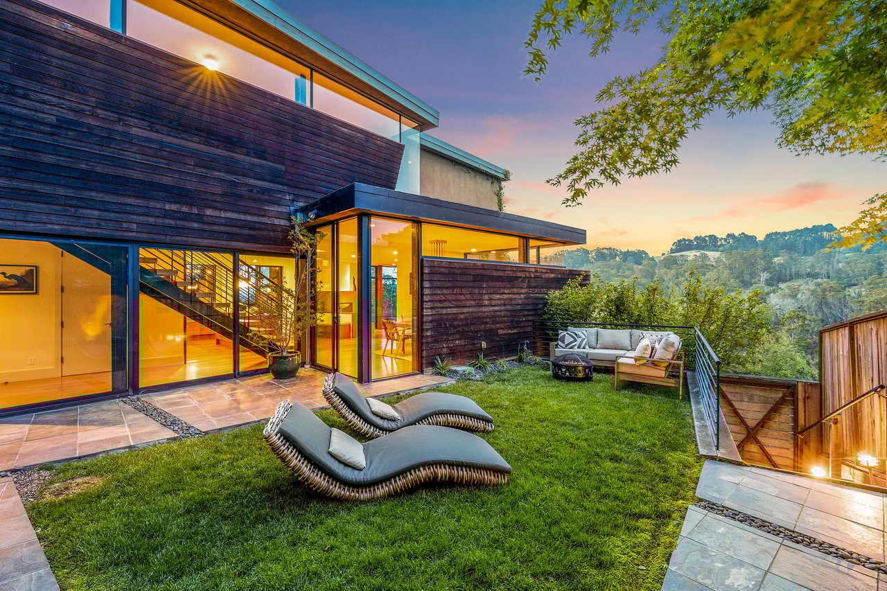 Anna's Architect Designed Listings and Her Love for Midcentury Architecture