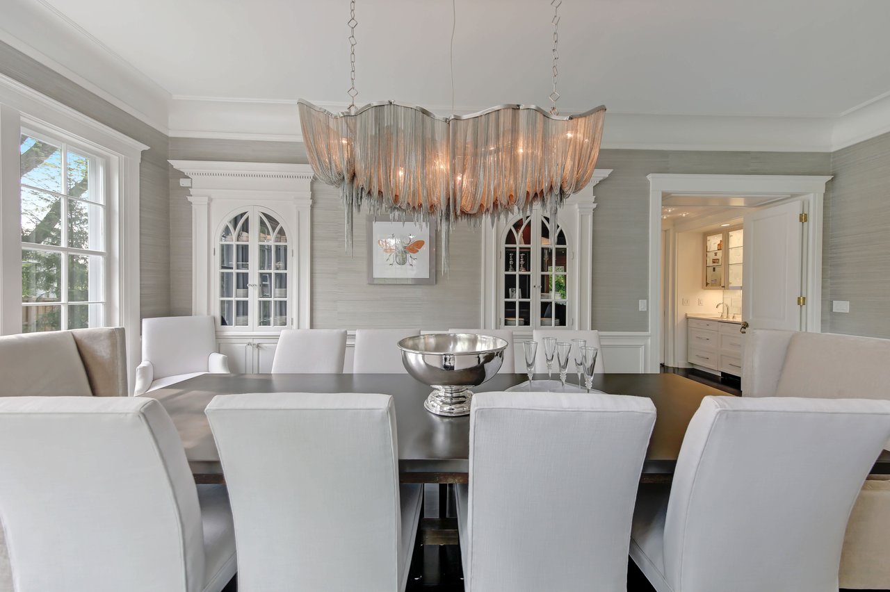 A fusion of the latest materials and finishes reinterprets its classic pedigree for modern living