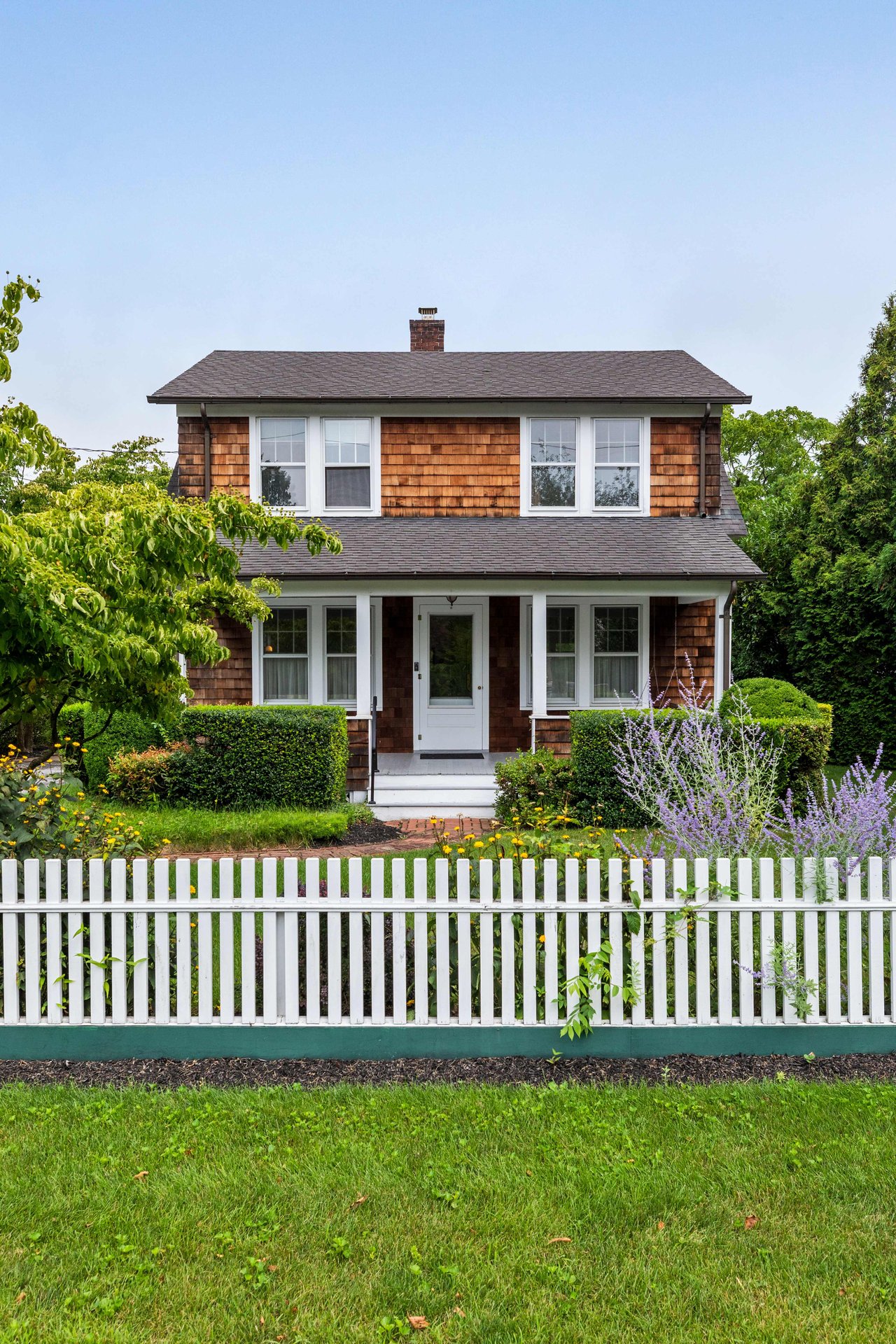 QUINTESSENTIAL BELLPORT HOME