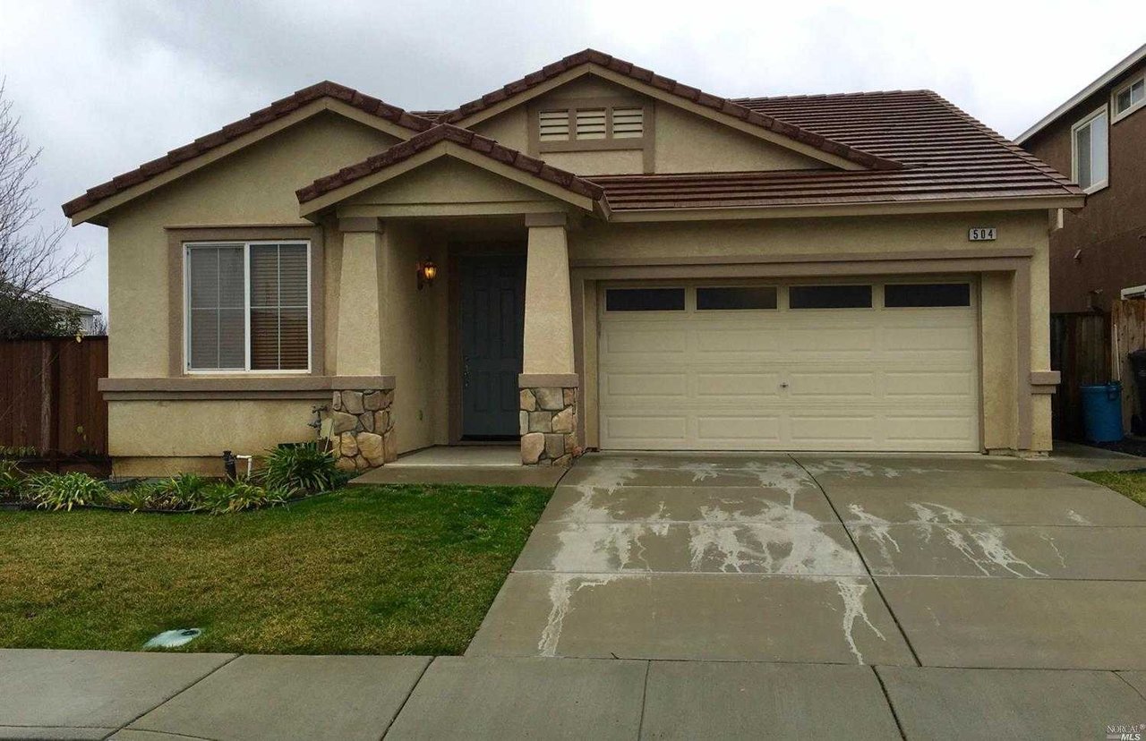 504 Cove Ct