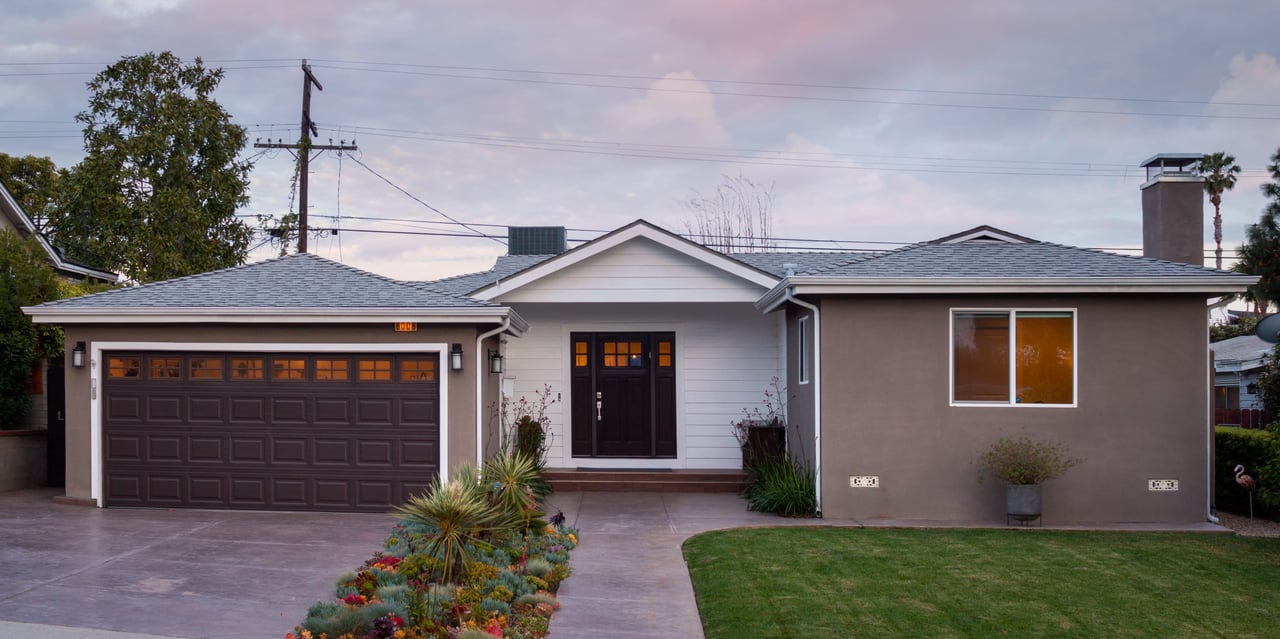 8006 Kittyhawk in Westchester 