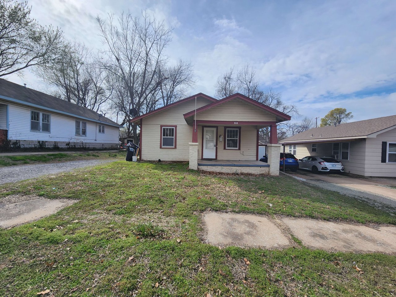 810 N. Market Ave