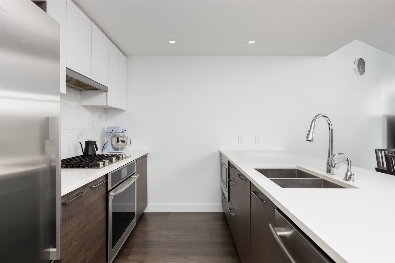 305-3557 Sawmill Cres