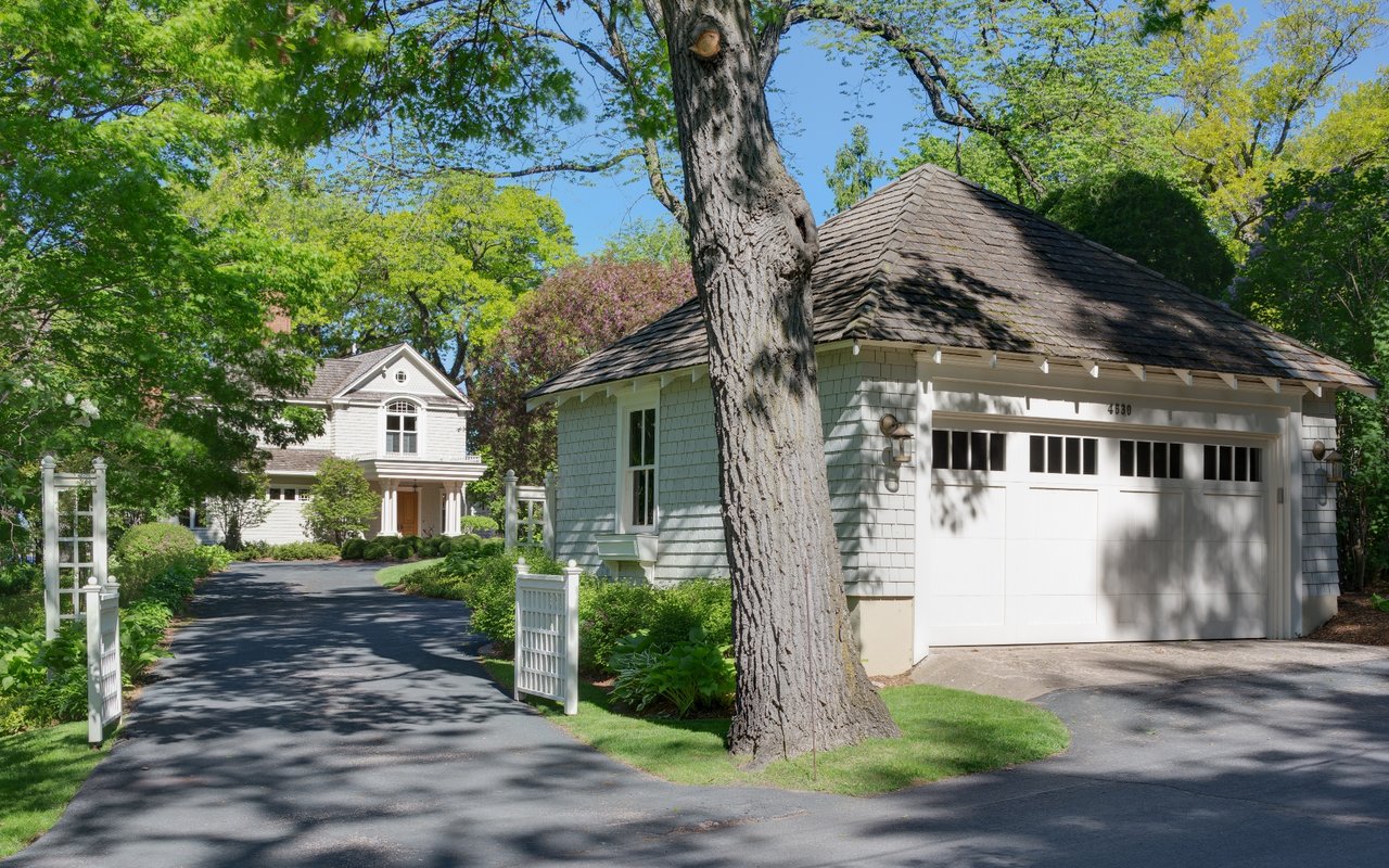 4630 Linwood Cir | Deephaven