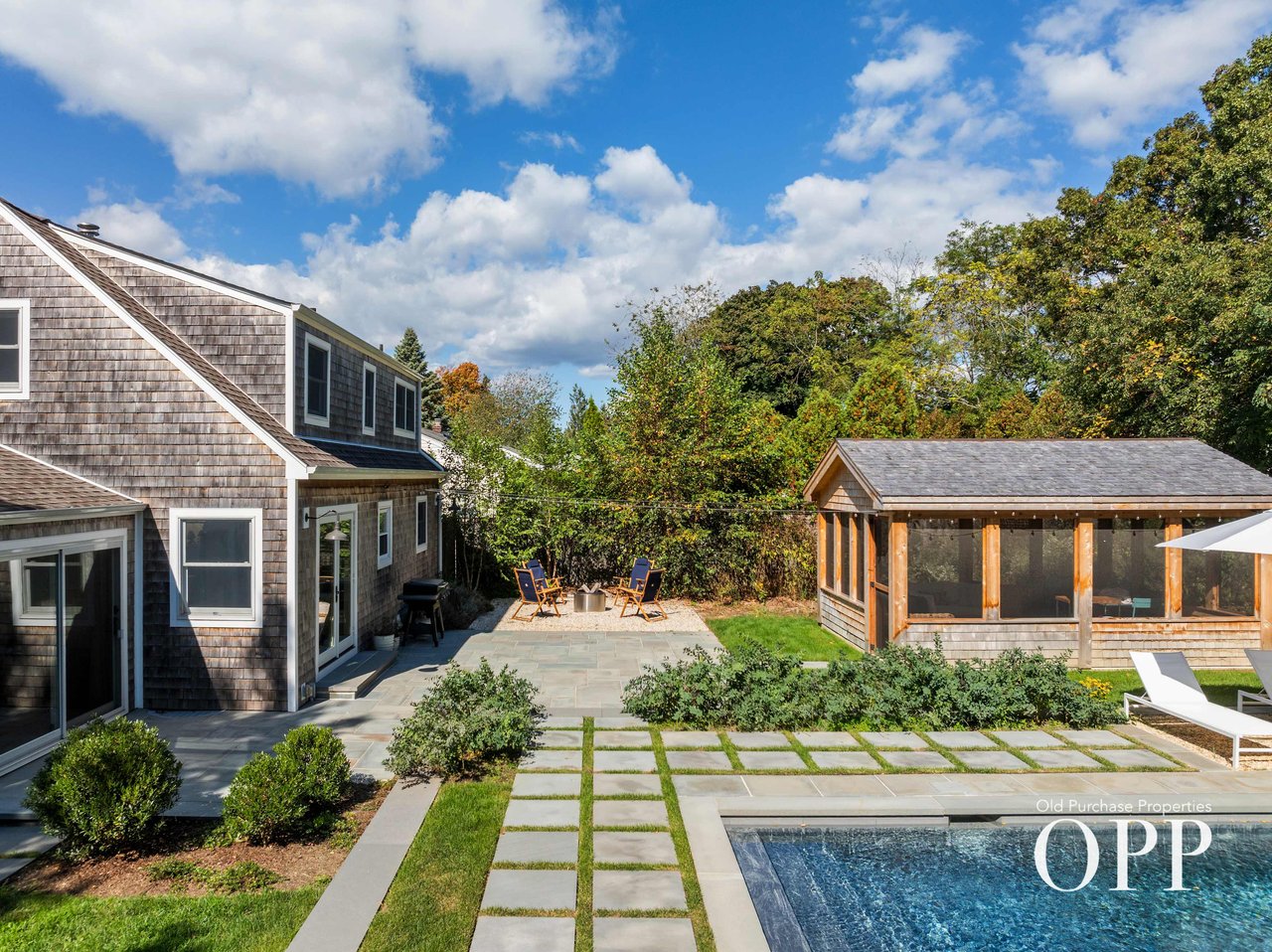  Stylish Cape Cod Retreat in Bellport Village