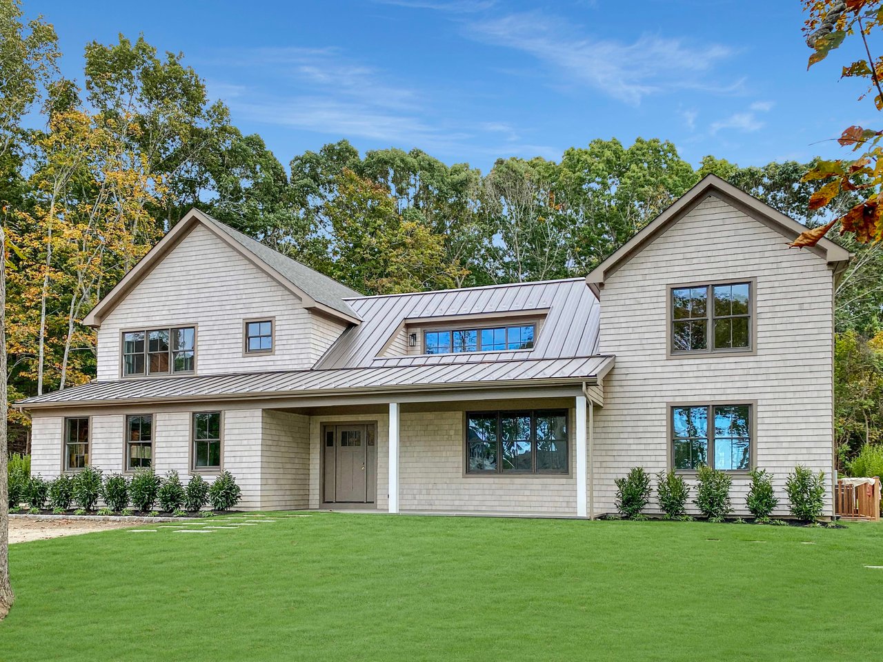 16 SAG HARBOR CT 