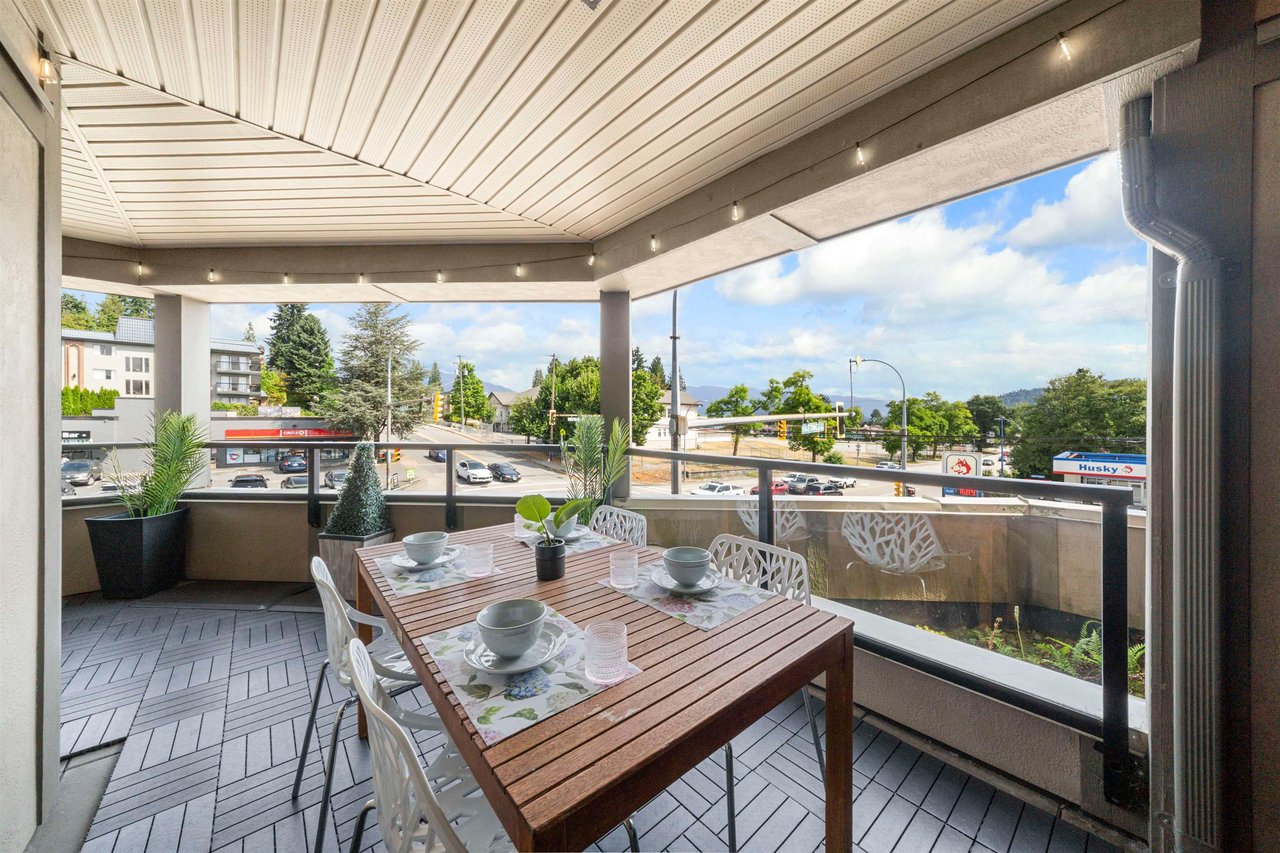 201-5688 Hastings Street, Burnaby