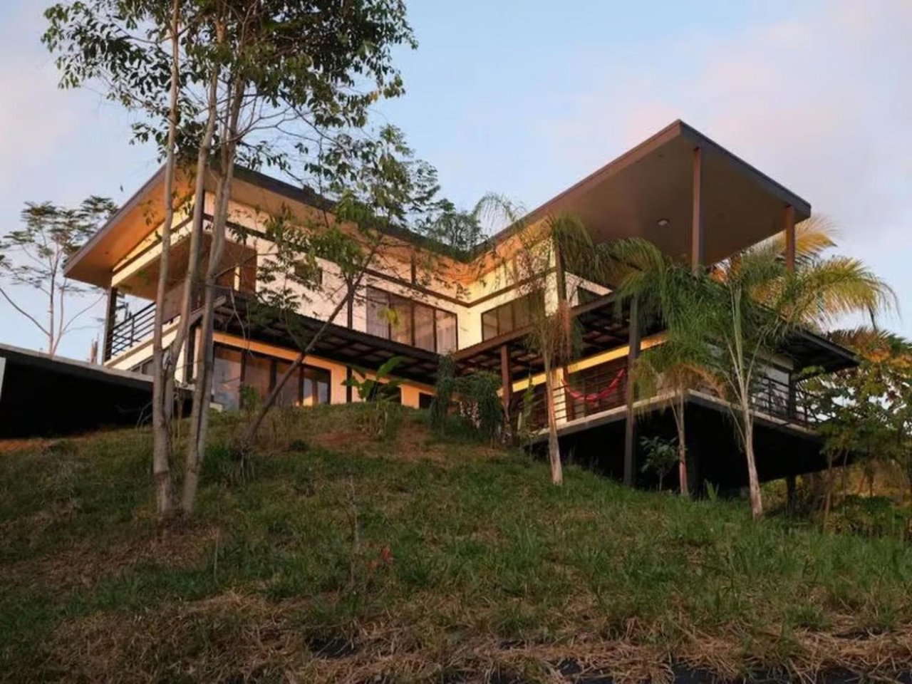 Modern Ocean View Home, Dominical, Puntarenas