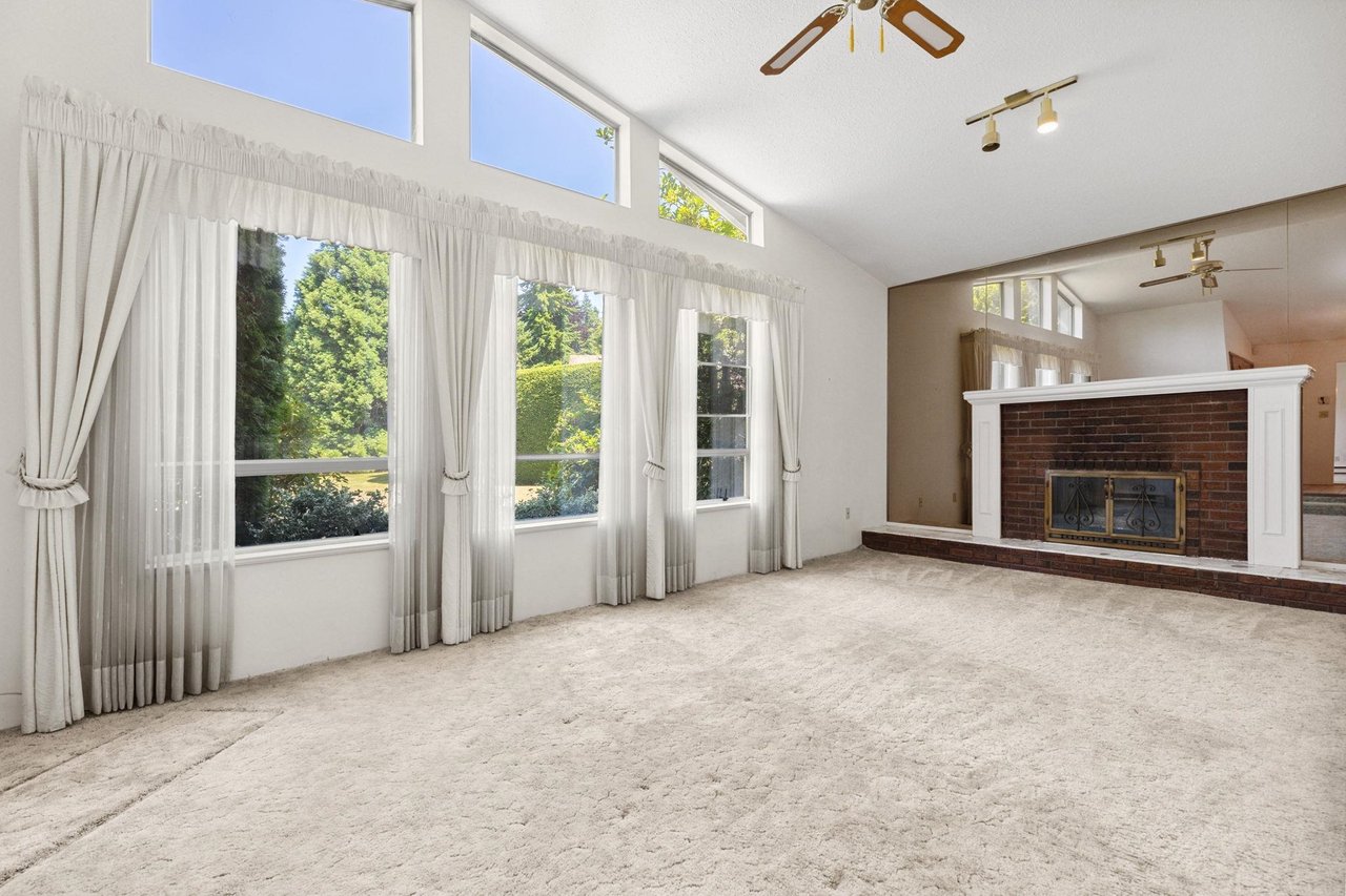14324 25 Ave